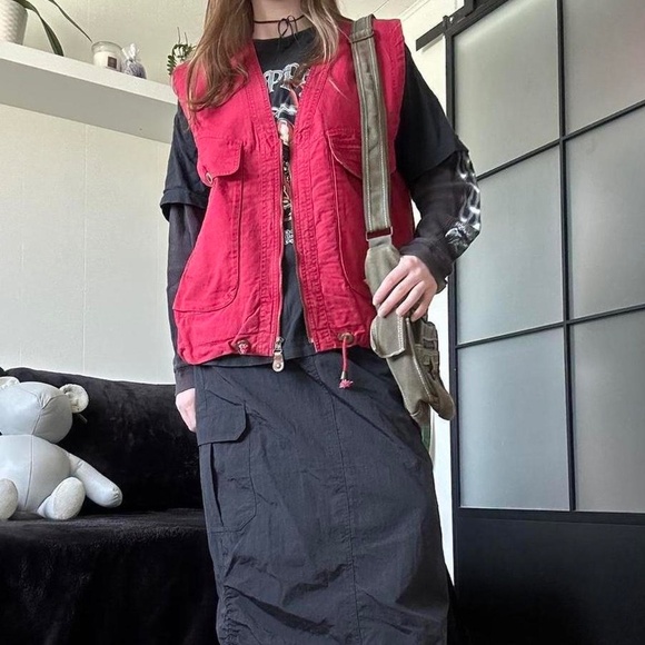Vintage red cargo oversized vest with pockets - Picture 2 of 8